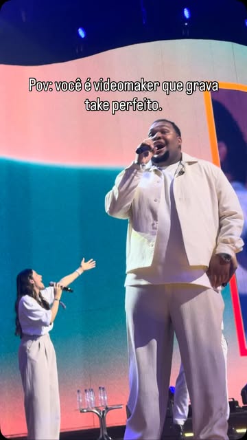 Registro de uma apresentação musical publicado pela VS Produções